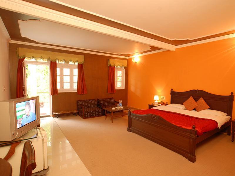 Hotel Aroma Bhimtal Exterior photo